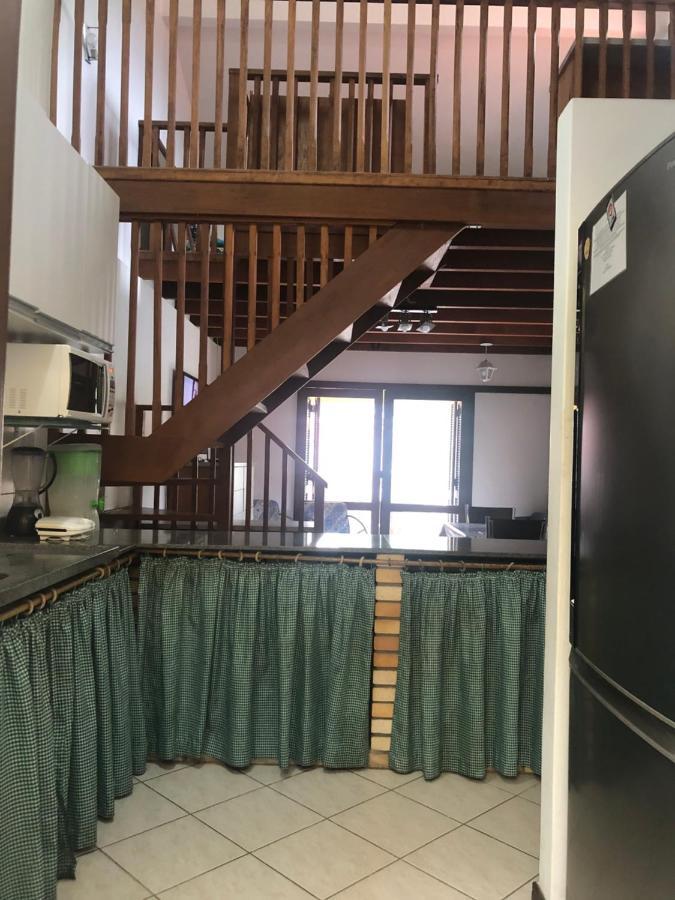 Linda Casa Com Piscina Em Bombinhas, Espaco Inteiro Esterno foto