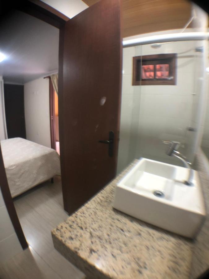 Linda Casa Com Piscina Em Bombinhas, Espaco Inteiro Esterno foto