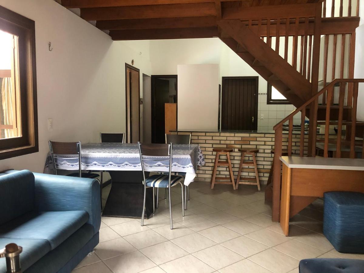 Linda Casa Com Piscina Em Bombinhas, Espaco Inteiro Esterno foto